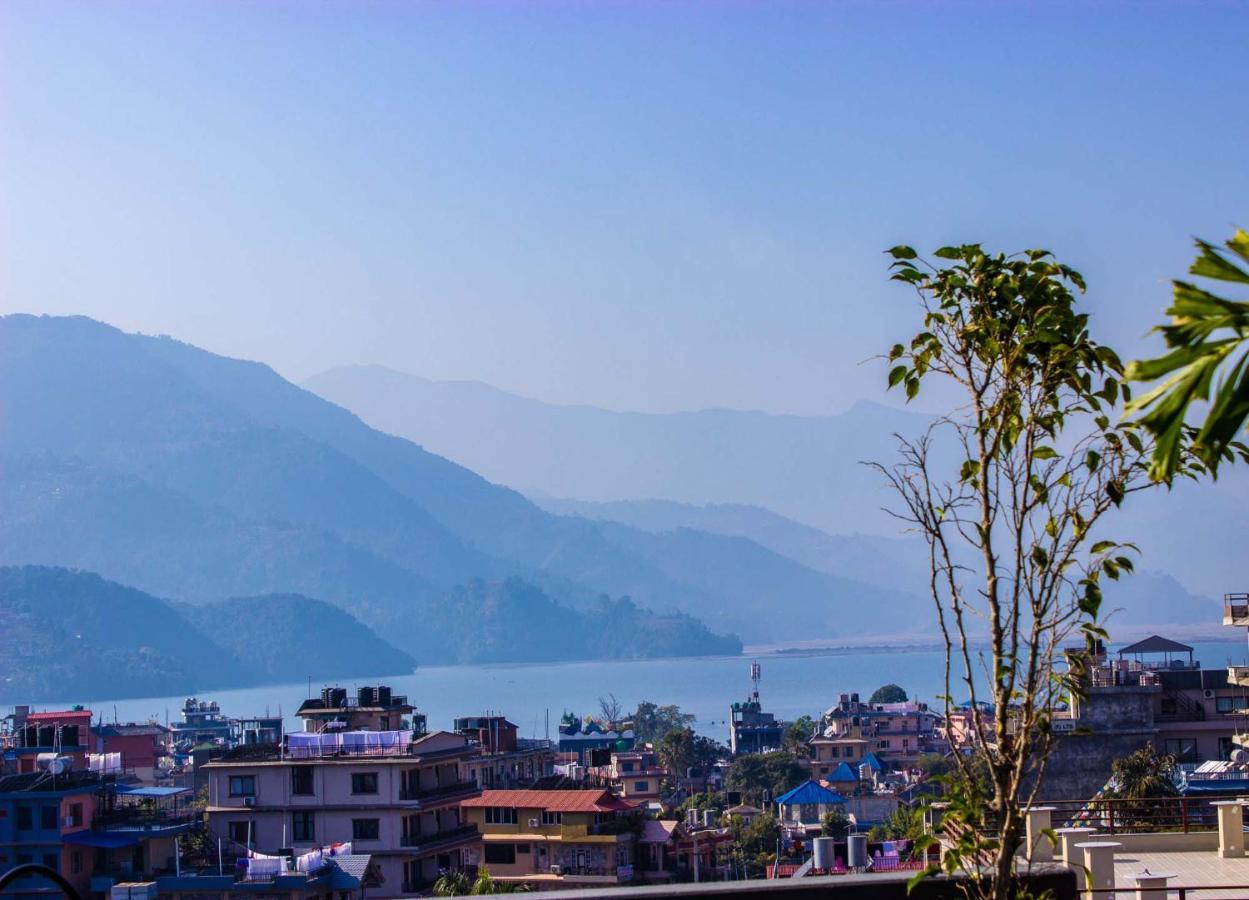 Hotel Silverline Pokhara Buitenkant foto