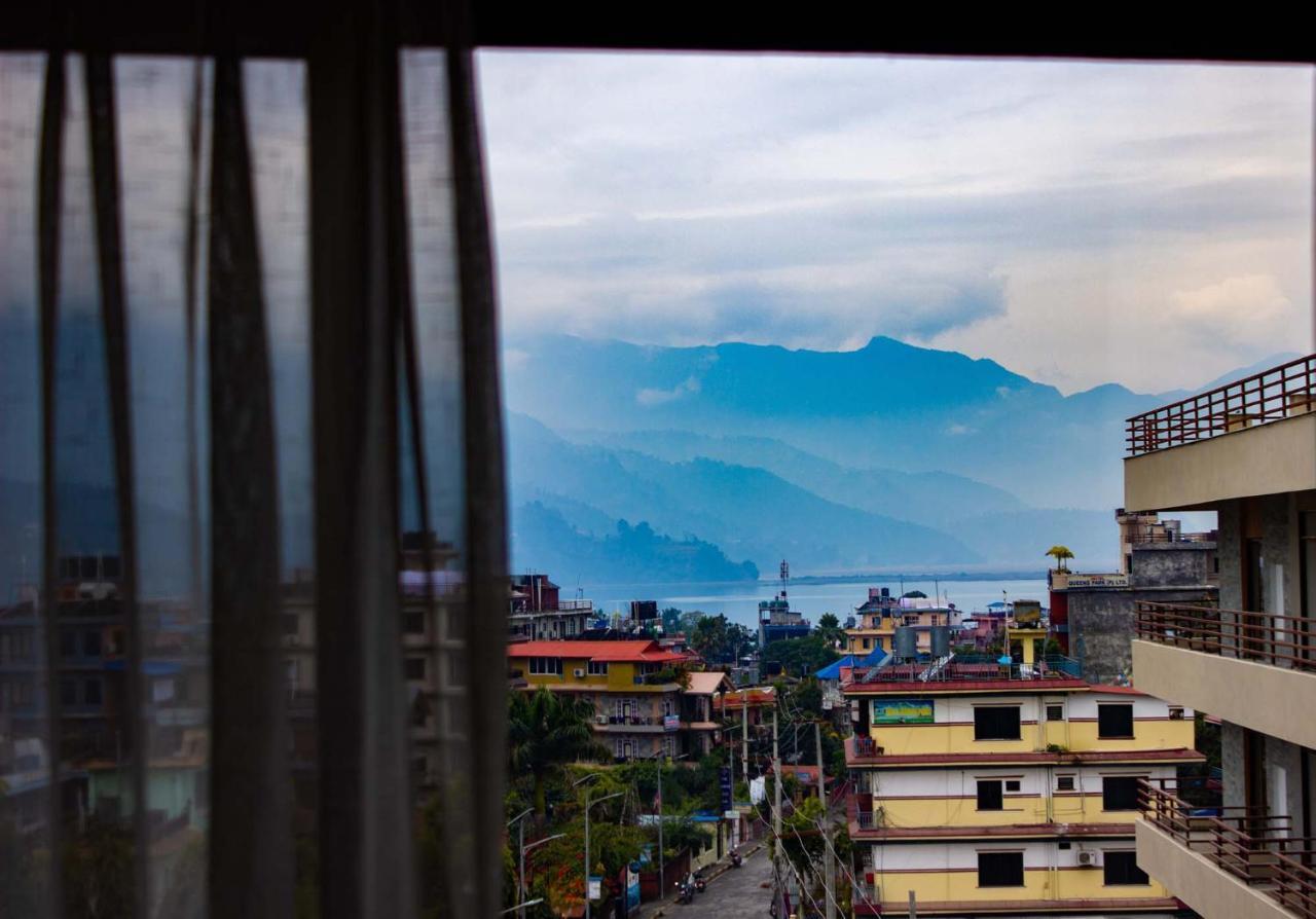 Hotel Silverline Pokhara Buitenkant foto